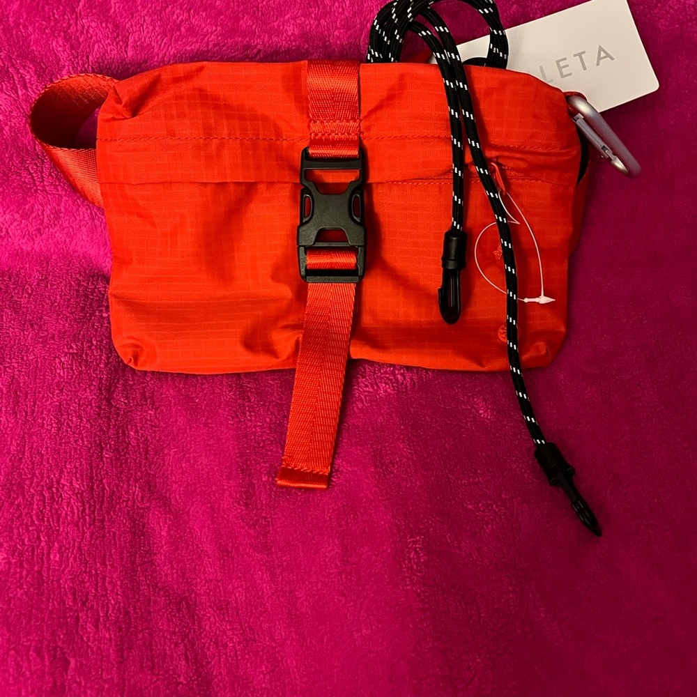 Athleta- Oslo Crossbody/Waistbag